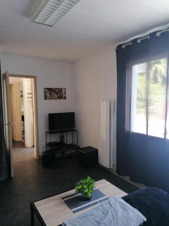 Charmant Appartement Entre Vitre Et Fougeres Chatillon-en-Vendelais Exterior photo